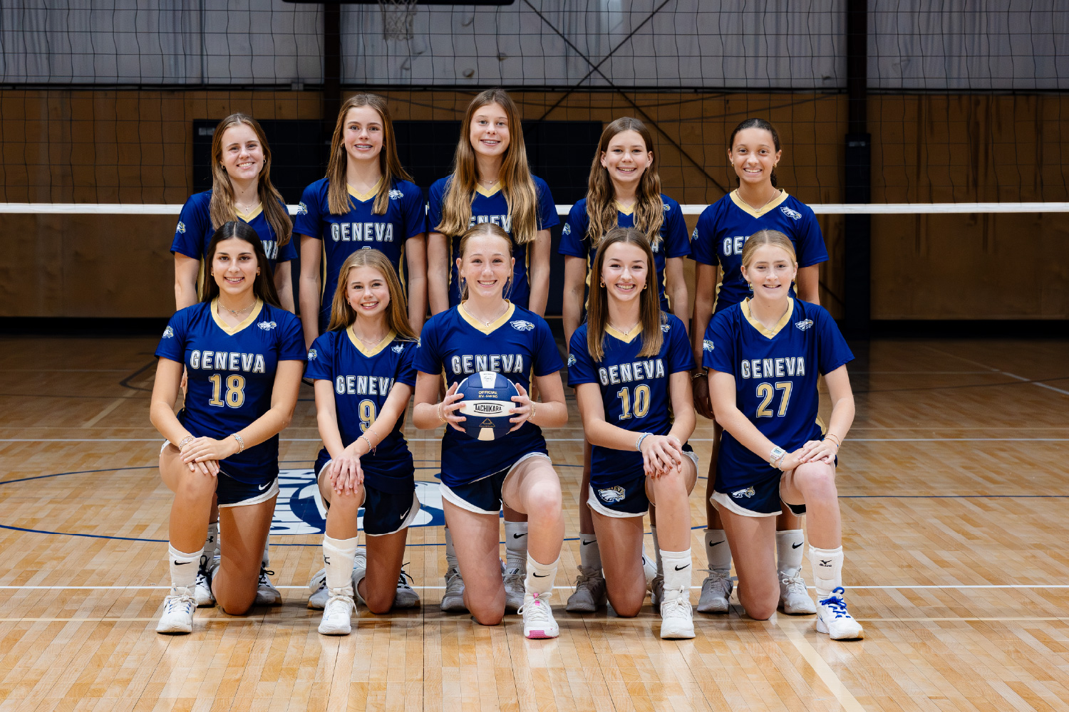 White LS Volleyball Team Picture