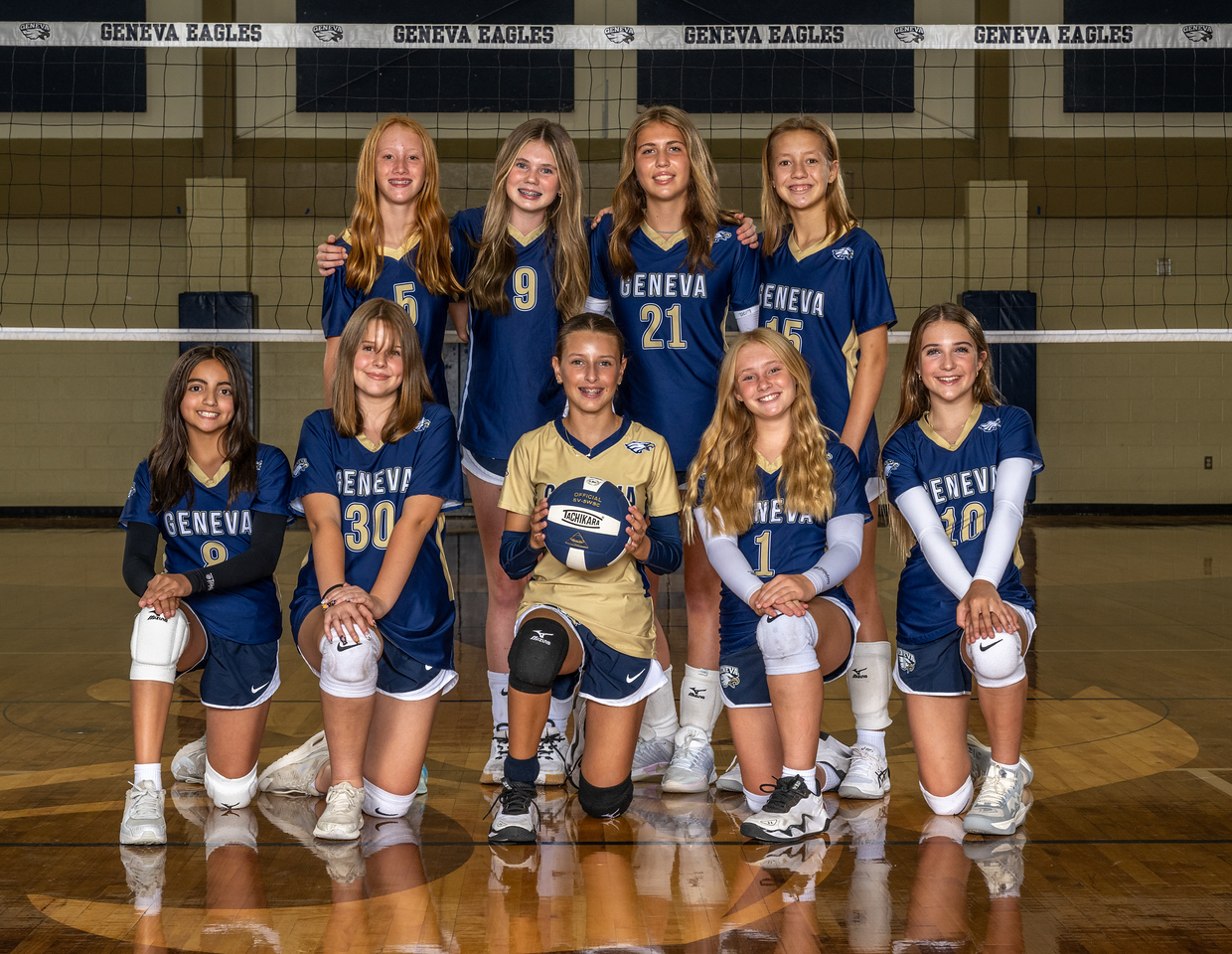 White LS Volleyball Team Picture